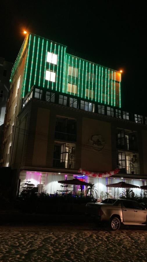 Roseau Hotel And Spa قوندر المظهر الخارجي الصورة